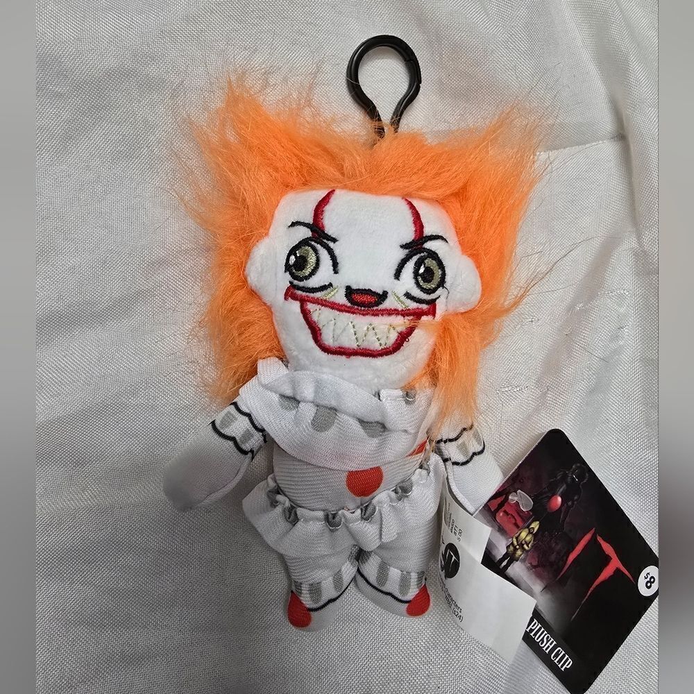 Nwt Halloween IT Pennywise Plush Key Chain, 6"